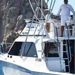 35' Sniper Cabo Flybridge - Cabo fishing charter