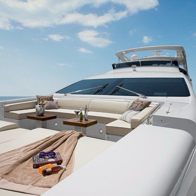 Image of 95' Azimut "Andreika" 4