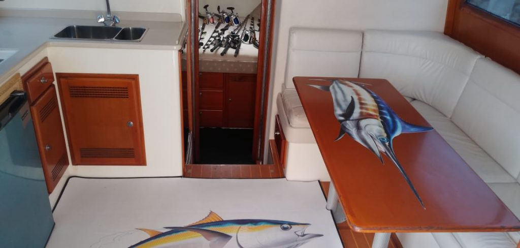 Image of 35' Sniper Cabo Flybridge 4