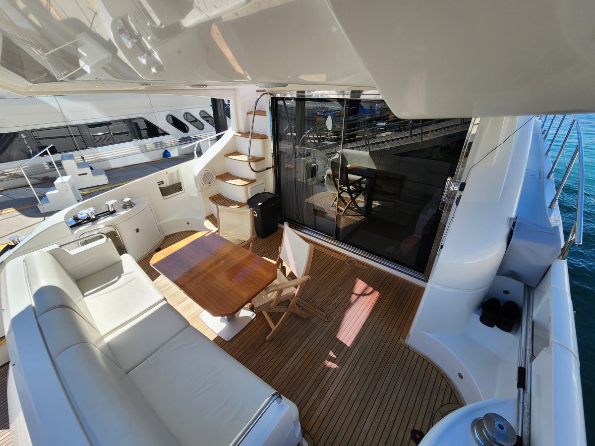 Image of 65' Azimut "Encore" 3